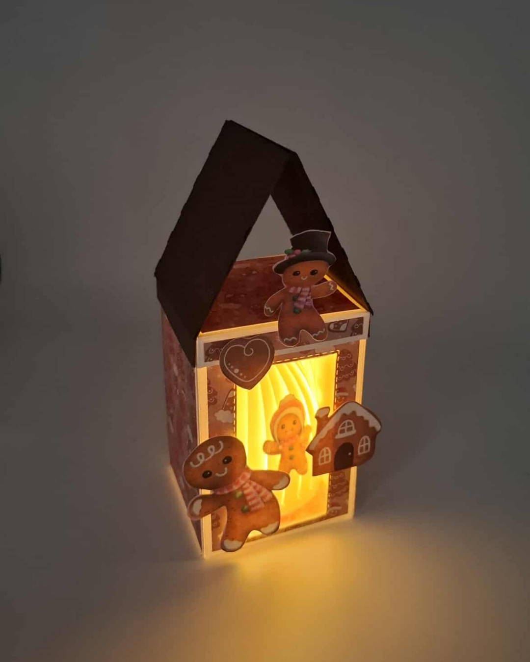 Maison Famille Biscuits et lanterne Lumineuse